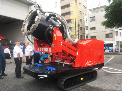 全国初配備ハイパーミストブロアー車お披露目式 中村圭介 那覇市議会議員 公式サイト